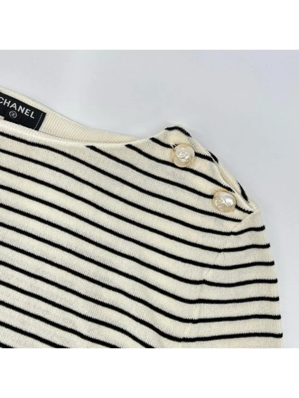 Chanel Faux Pearl Button Border Knit 42 Sweater